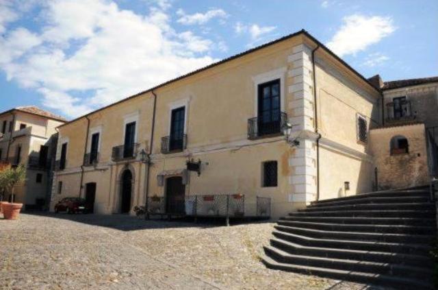 B&B Palazzo Pancaro Altomonte Zewnętrze zdjęcie